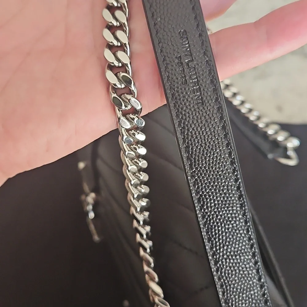 Yves Saint Laurent Black Envelope in Matelasse Lambskin - EUC - Picture 3 of 16